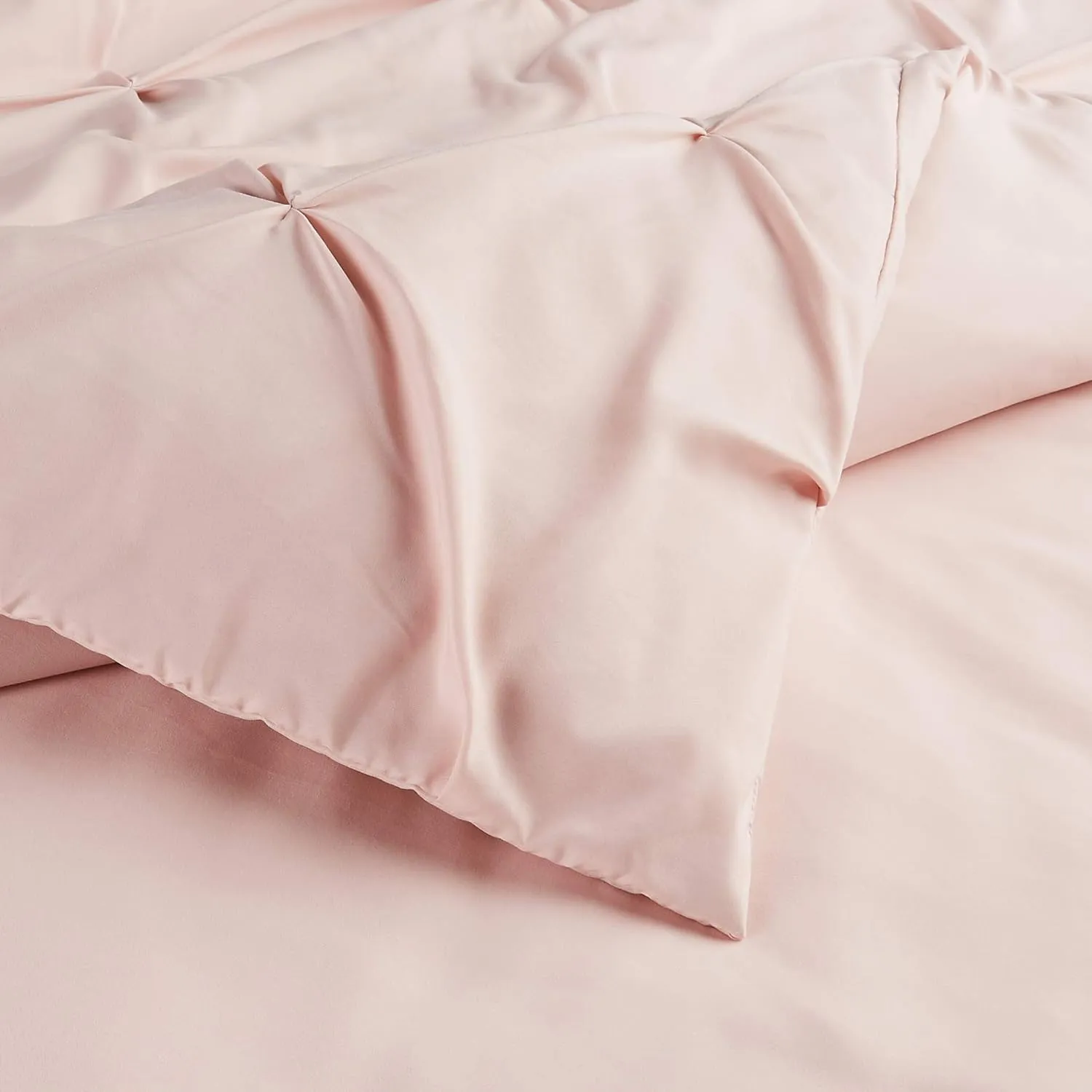 Amazon Basics Light-Weight Microfiber Pinch Pleat Duvet Cover Set