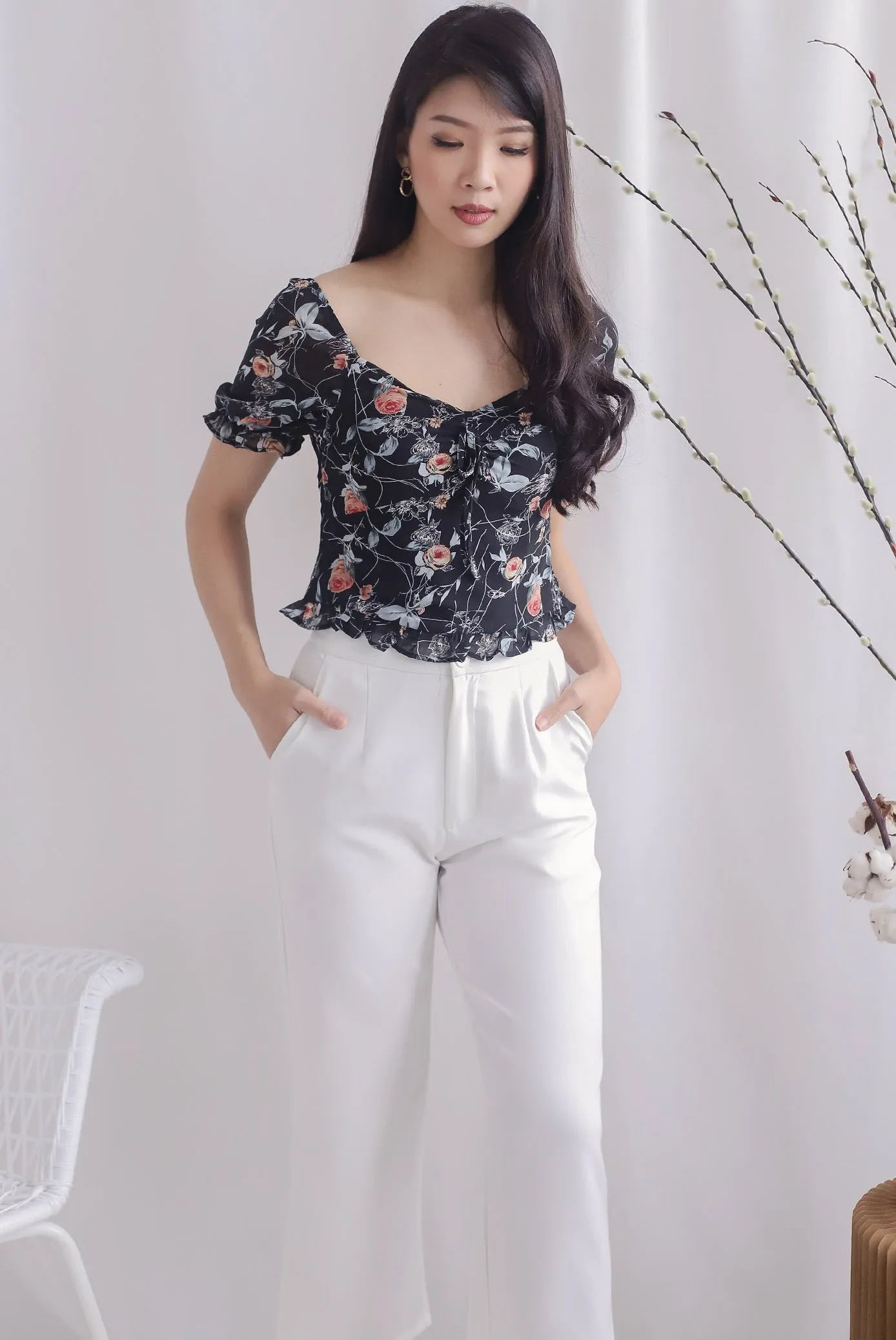 Avery Floral Ruched Puffy Sleeve Top In Black