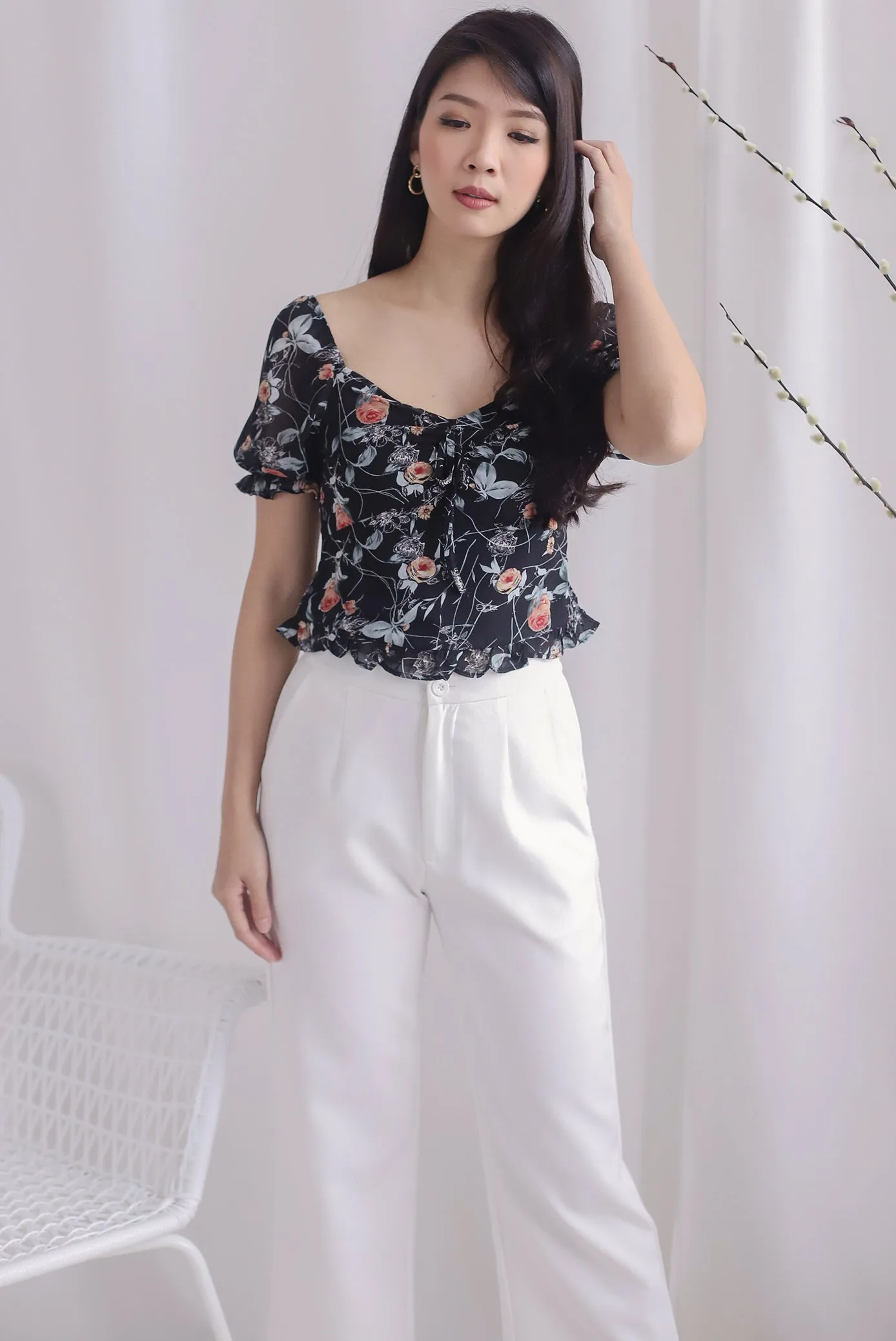 Avery Floral Ruched Puffy Sleeve Top In Black