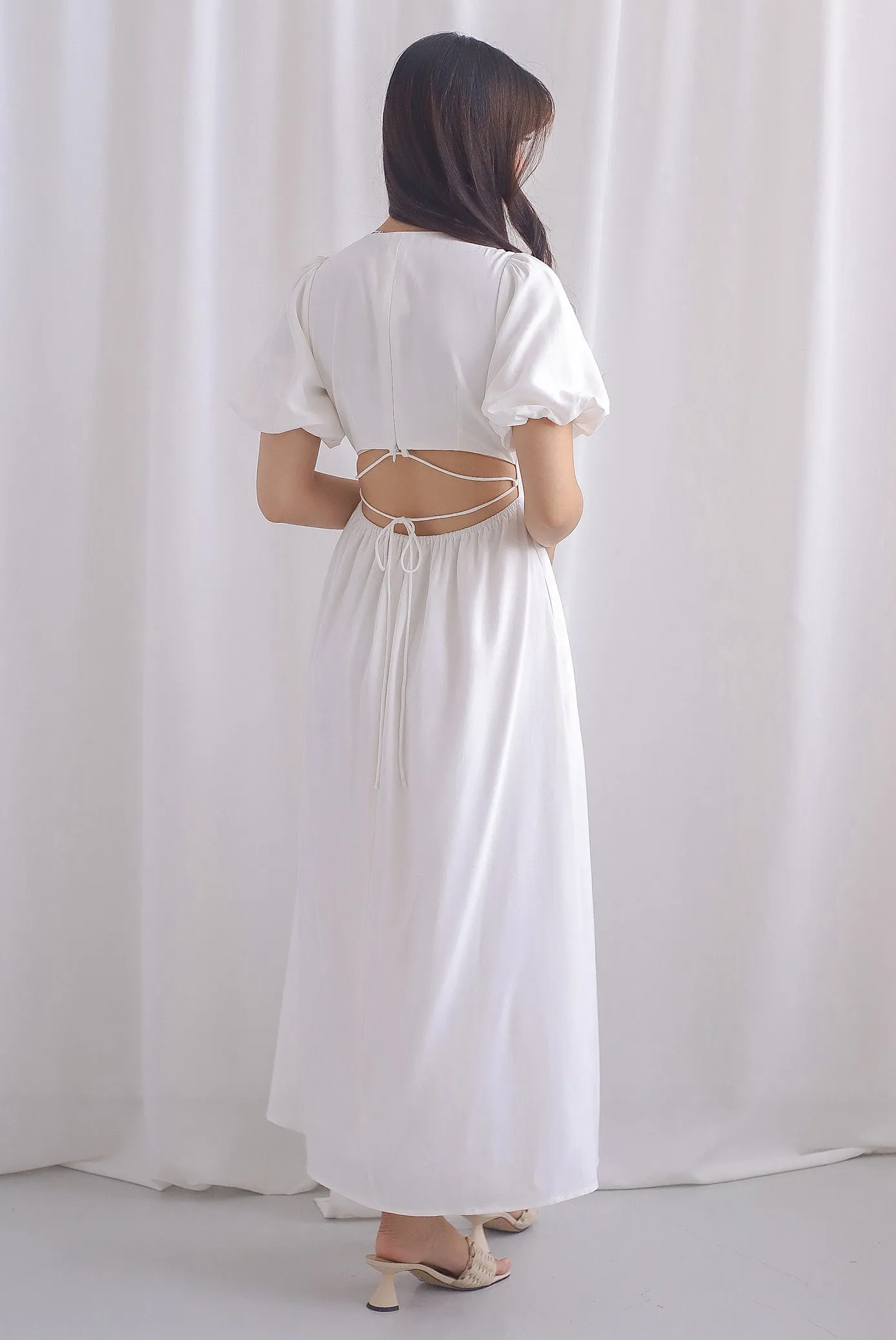 Bayleigh Puffy Sleeve Square Neckline Tie Back Dress In White