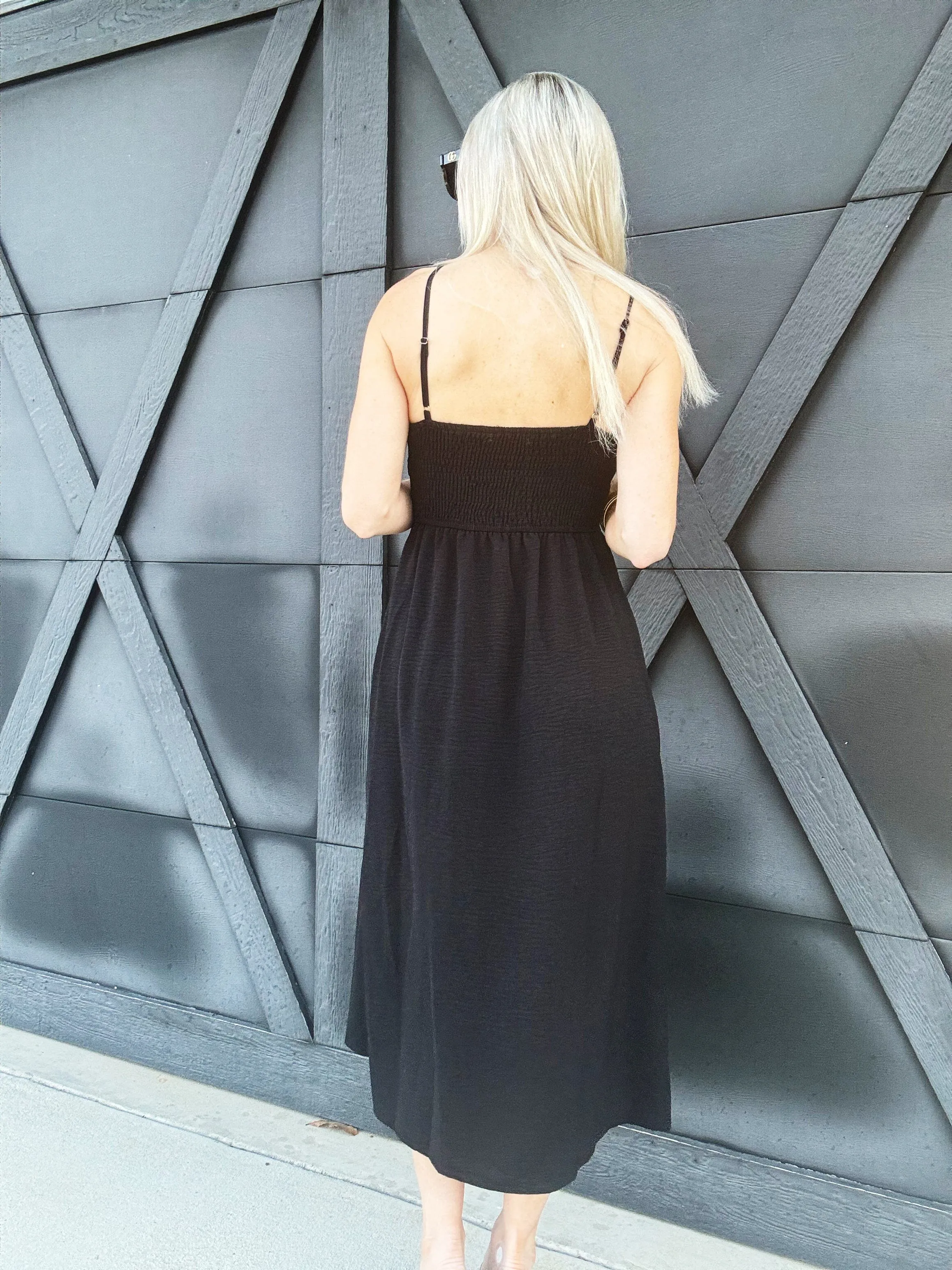 Button Down Airflow Maxi In Black