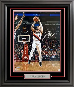 DAMIAN LILLARD AUTOGRAPHED FRAMED 16X20 PHOTO TRAIL BLAZERS BECKETT 209367