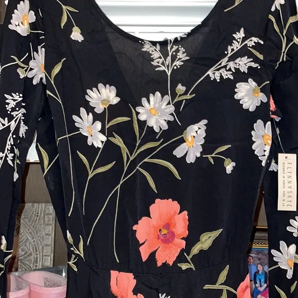 Flynn Skye Oakland? Floral Long Sleeve Maxi Dress SZ XS NWOT