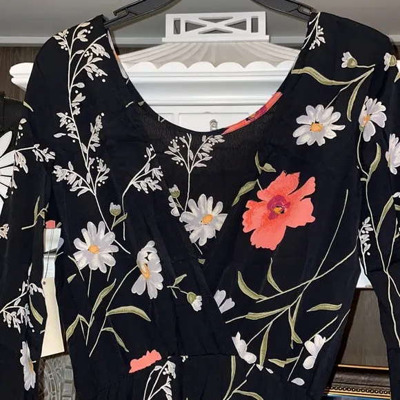 Flynn Skye Oakland? Floral Long Sleeve Maxi Dress SZ XS NWOT