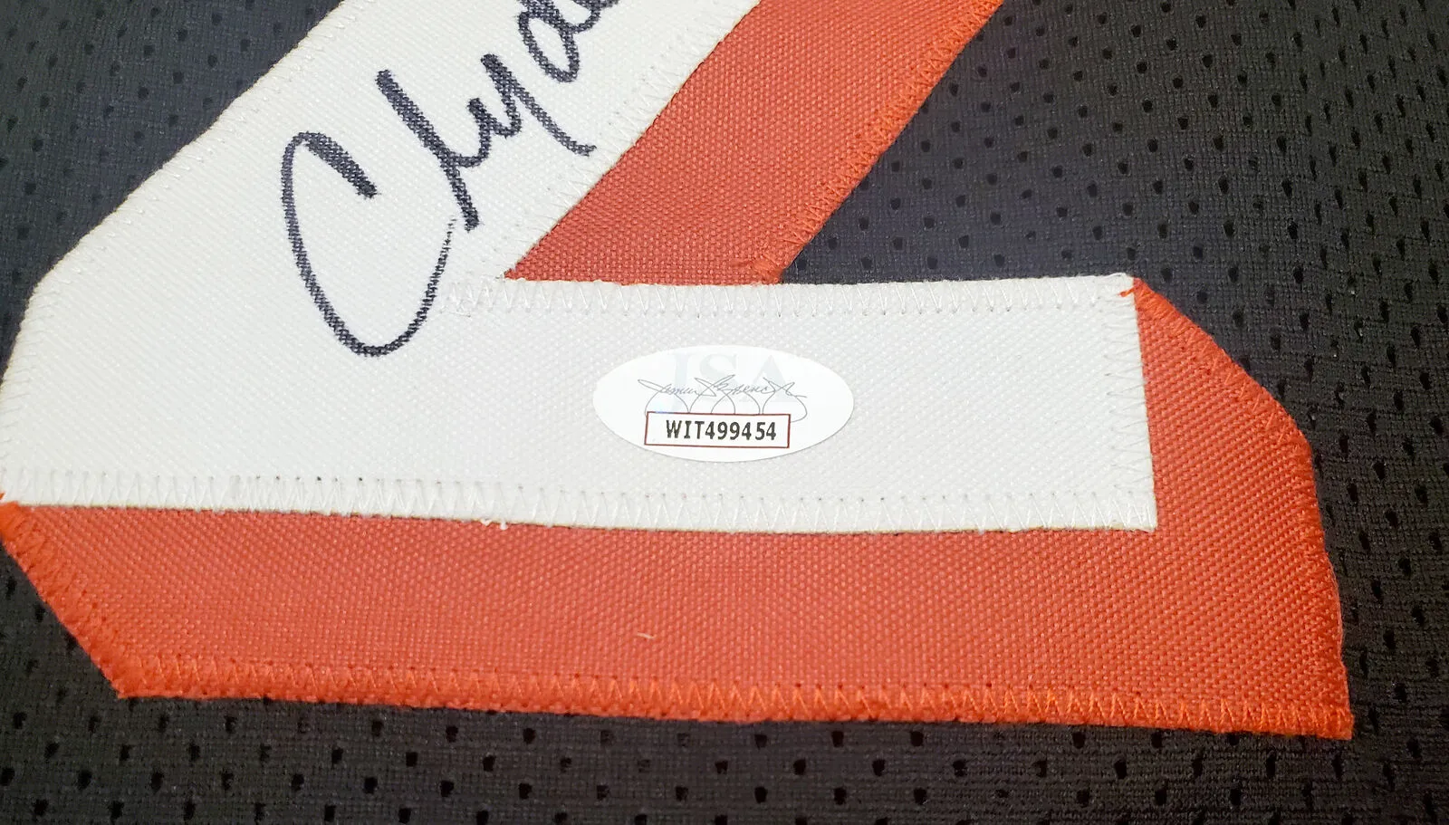 PORTLAND TRAIL BLAZERS CLYDE DREXLER AUTOGRAPHED BLACK JERSEY JSA STOCK #197006