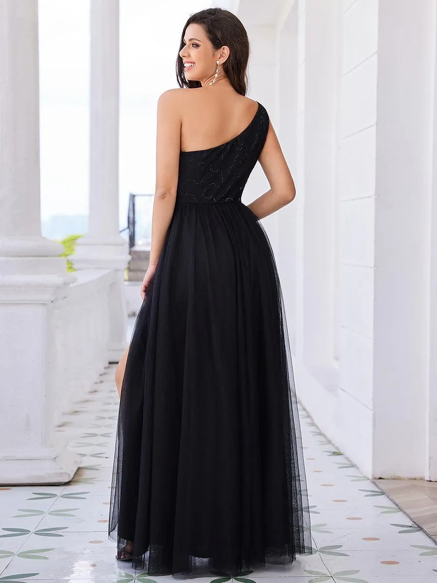 Robe de bal longue en tulle à une épaule avec corsage orné