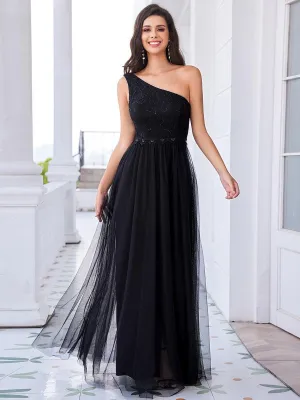 Robe de bal longue en tulle à une épaule avec corsage orné