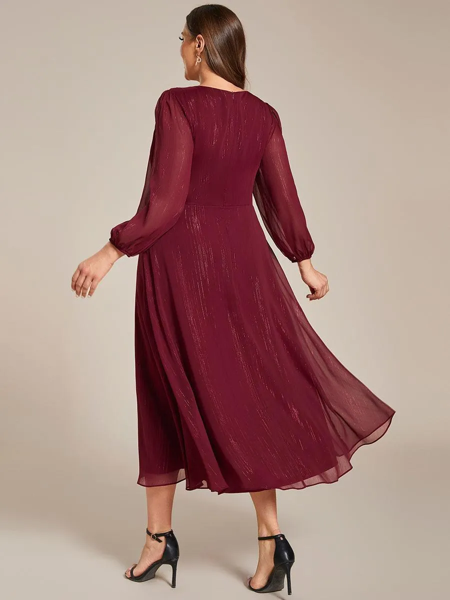 Robe de soirée trapèze scintillante à manches longues et col en V en mousseline de soie avec torsadé