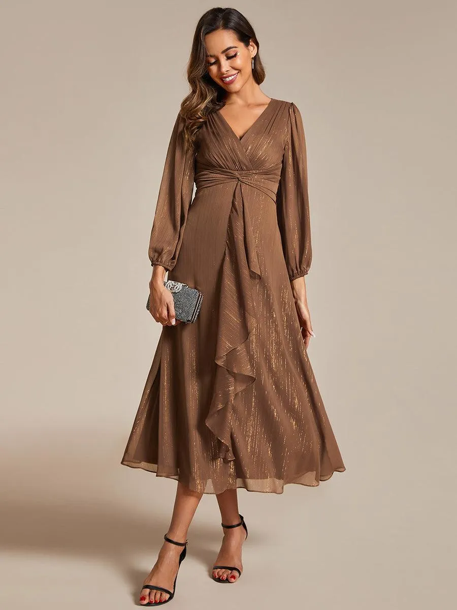 Robe de soirée trapèze scintillante à manches longues et col en V en mousseline de soie avec torsadé