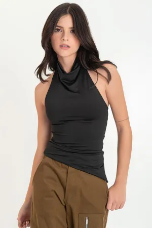 Top halter de cuello alto fluido bajo diagonal