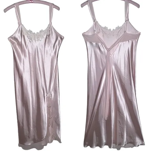 VTG Expressions Lace Embellished Side Slit Full Length Night Gown Blush Pink Med