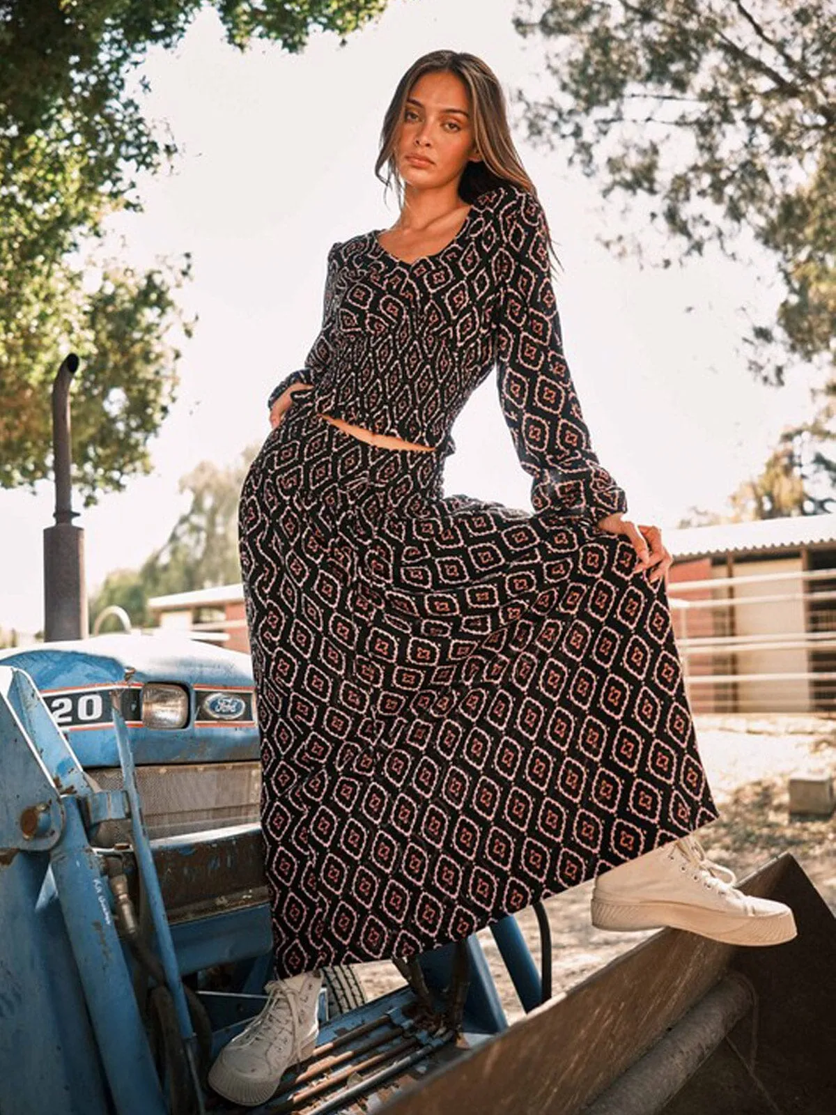 WOMEN'S ELASTIC WAIST MULTI PRINT MAXI SKIRT