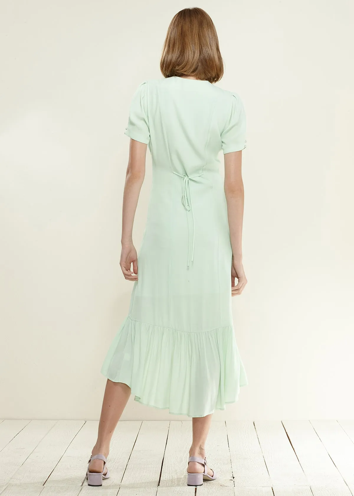 Women's V-Neck Mermaid Button Down Maxi Dress In Spring Sage